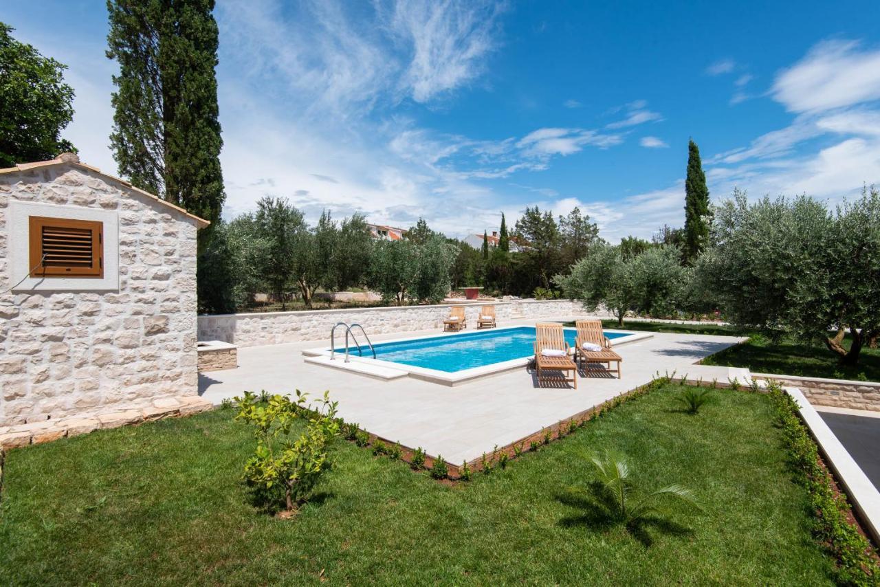 Villa Loviste Paradise Exteriör bild