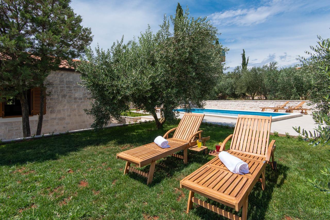 Villa Loviste Paradise Exteriör bild