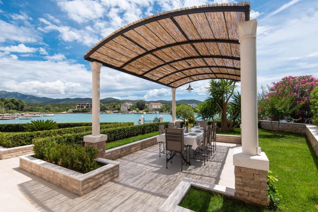 Villa Loviste Paradise Exteriör bild