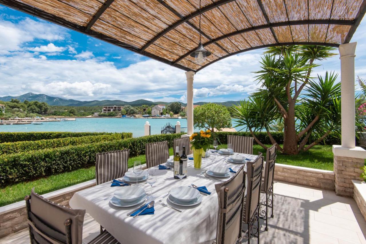 Villa Loviste Paradise Exteriör bild